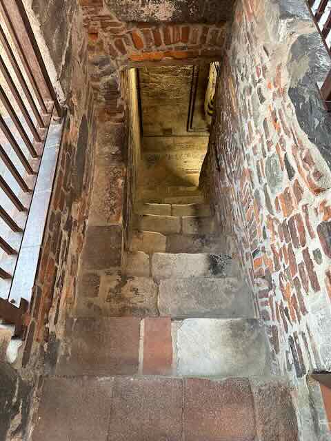 Challenges and Solutions for Emergency Egress Simulation in Historic Buildings