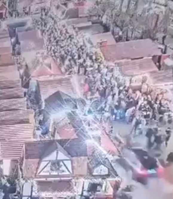 Christmas Markets under Pressure: from Terror Plots to “Ordinary” Disasters