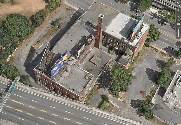 Montreal: when a Forgotten Industrial Landmark burns