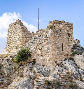The_ruins_of_Beaufort_Castle_in_2022.